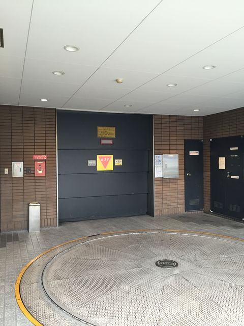 関内駅前マーク3.JPG