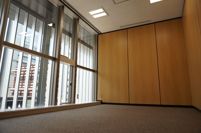 クロスオフィス三田2階貸室（西側）.JPG