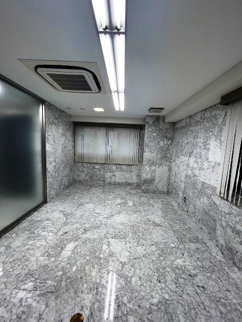 福岡GOAビル(床•壁大理石の区画)2階・11階 (25).jpg