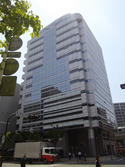 神奈川中小企業センター1外観.JPG