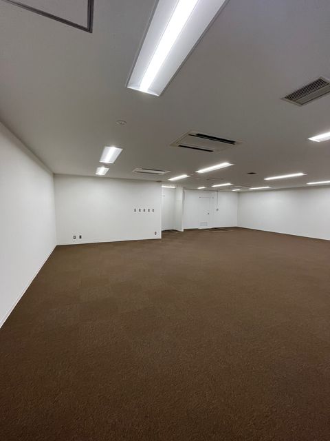 名古屋情報センター2F室内 (5).jpg